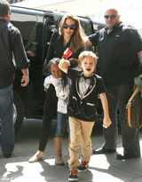 组图：明星宝宝盘点 赵薇女儿潮范儿小七卖萌