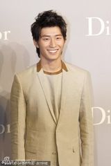 组图：张曼玉章子怡那英寒冬竞艳低调奢华