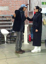 组图：探班许晴素颜排练 曼玉青霞结合体