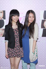 组图：舞台剧《Love Novels》首演 陈嘉宝到场支持