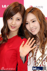 组图：少女时代清新亮相签名会 可爱萌表情多