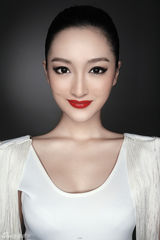 组图：女骑警黄姿琪写真 尽显青春活力