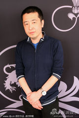 幻灯图：贾樟柯受访畅谈新片 女主角赵涛端庄显优雅