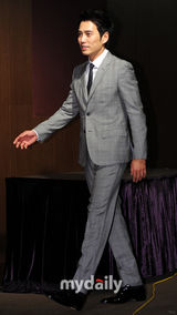 组图：韩惠珍等出席KBS电视台《荆棘鸟》发布会