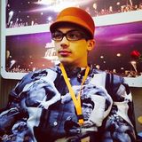 组图：韦唯仨混血儿子帅照曝光 大儿子北大学霸