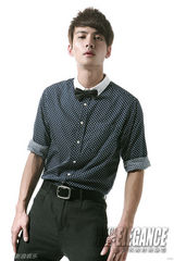 组图：徐正曦登杂志封面 多面风格展现男儿本色