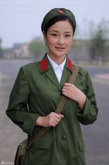 高清组图：孙宁《鲜花朵朵》军装造型首次曝光