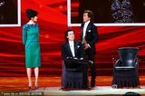 组图：《李咏1+1》登央视元宵晚会