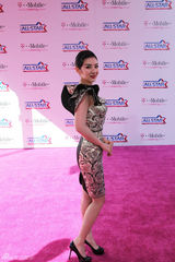 高清图：黄奕闪耀全明星赛 成NBA红毯首位华人女星