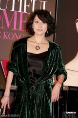 组图：王菲舒淇刘嘉玲等助阵名化妆师慈善摄影展