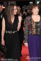 高清组图：《六楼的女人》首映礼 娜塔丽娅深V惊艳 