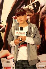 高清组图：赵本山亮相《大笑江湖》北京发布会