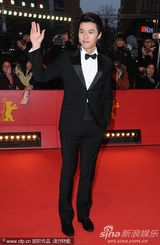 高清图：电影《爱不爱》首映 玄彬林秀晶男俊女靓