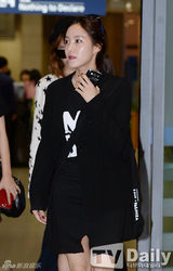 组图：T-ara结束日本活动大秀6人6色机场时尚