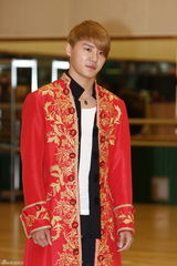 高清图：JYJ俊秀《莫扎特》彩排 全情投入卖力演出