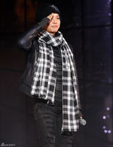 高清组图：众服役艺人参加韩国《演艺士兵演唱会》 