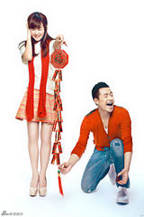 组图：何晟铭李晟元宵写真温暖欢喜送祝福