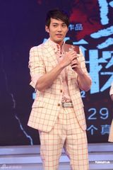 组图：《B+侦探》首映 郭富城饰演精神分裂者