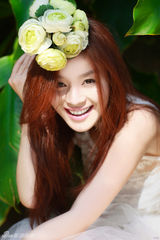 组图：美女主播嘉妮梦幻大片 宛若音乐精灵