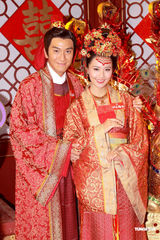 组图：《公主嫁到》新人完婚 陈豪佘诗曼耍花枪