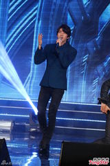 组图：韩团SECRET帝国之子轮番唱 闪光夫妇恩爱