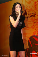 幻灯图集：陈慧琳为香港迪斯尼造势 献歌温情洋溢