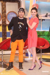 高清组图：大S红裙录《康熙》言辞犀利不输小S