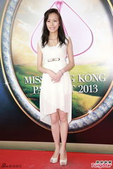 组图：港姐选拔二轮佳丽彩妆亮相变白富美