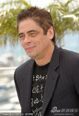 幻灯：蒂姆-伯顿携评委团亮相 金赛贝尔乔凡娜比美