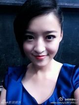 组图：央5女神引宅男熬夜 微博私照清新甜美