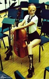 幻灯图集：名模米兰达-可儿学校制服诱惑写真