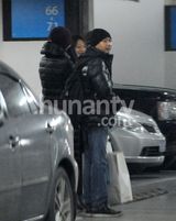 组图：姚晨怀孕心情靓 疯狂购物老公当跟班