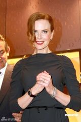 高清图集：妮可-基德曼现身香港 黑裙高贵大秀美胸