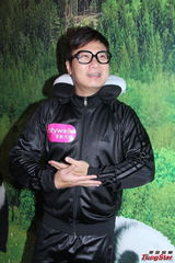 组图：钱嘉乐叹母爱伟大 为爱女取名钱凯晴