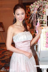 组图：孟瑶大婚王晶等捧场 豪花千万打造殿堂级婚宴