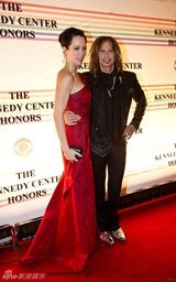 高清图：奥普拉和麦卡特尼等获奖 奥巴马亲自颁奖