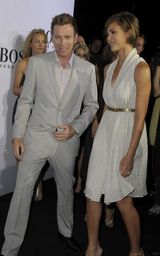 幻灯图集：杰西卡-阿尔芭白裙秀女人味 和伊万同台