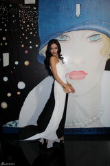 组图：Angelababy太极裙优雅亮相时尚杂志周年庆