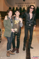 高清图：钟镇涛60大寿派对 群星嬉皮士装到贺