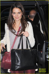 组图：凯蒂亮相纽约街头与粉丝微笑合影