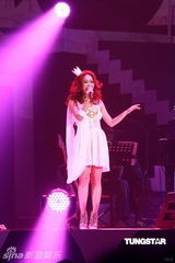 组图：音乐人赵增熹香港开唱 谢安琪官恩娜助阵