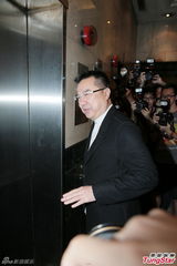 组图：女歌手陈僖仪丧礼 薛凯琪黄柏高哀伤送别