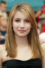 组图：罗伯茨侄女艾玛性感旧照 身高仅1.55米