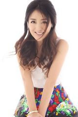 组图：小李琳淡雅写真 甜美花裙洋溢清新风