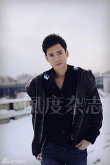 高清：韩栋酷劲写真登《风度》 冷色调时尚引领主流