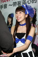 组图：早安少女组台湾握手会引千名粉丝