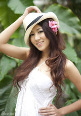 幻灯图集：《非诚勿扰》女嘉宾闫凤姣照片集锦