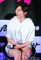 组图：韩片《车刑警》首映演唱会ULALASESSION捧场