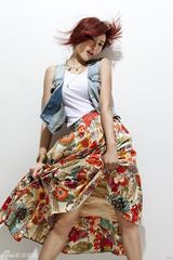 组图：李欣汝时尚大片华丽转身 林无敌爱走文艺风