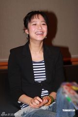 高清图：周韵香港宣传《子弹》 片中造型首度曝光